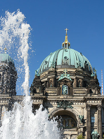 Fotos Brunnen im Lustgarten