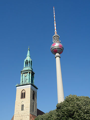 Fernsehturm und Marienkirche Fotos