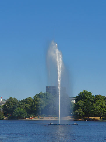 Foto Fontäne auf der Binnenalster - Hamburg