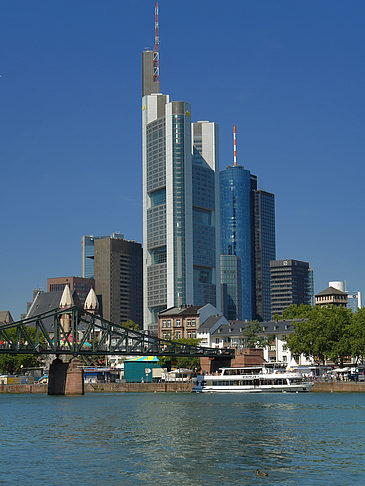 Commerzbank mit Maintower Fotos