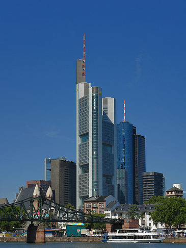 Commerzbank mit Maintower Foto 