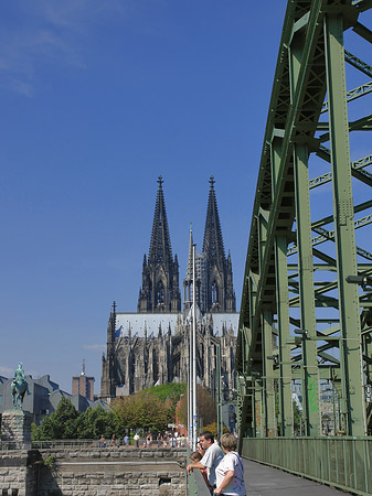 Hohenzollernbrücke beim Kölner Dom