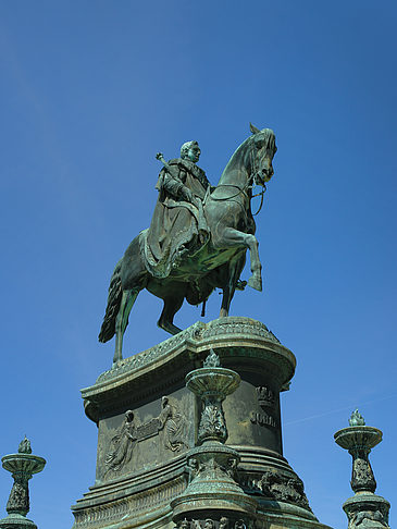 König-Johann-Statue Fotos