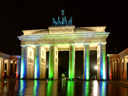 Brandenburger Tor bei Nacht Foto 