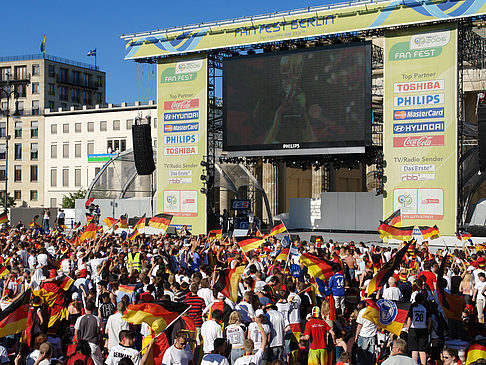 Bühne auf dem Fanfest