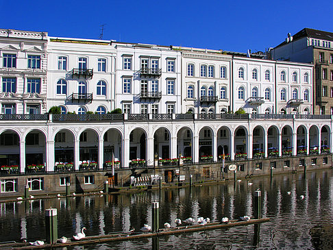 Alster Arkaden am Alsterfleet