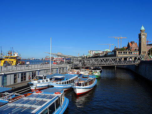 Foto Landungsbrücken - Hamburg