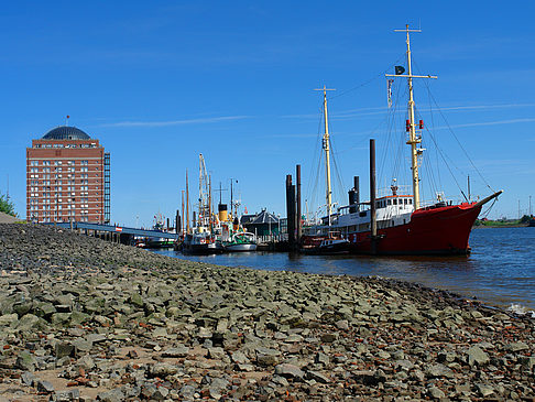 Foto Strand und Hafen von Övelgönne