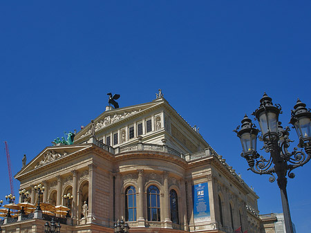 Foto Alte Oper mit Laterne