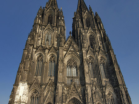 Westfassade des Kölner Doms Foto 