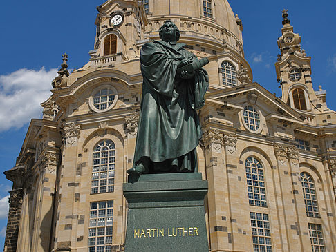 Frauenkirche und Lutherdenkmal