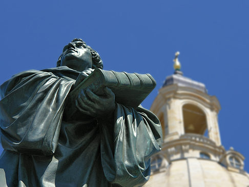 Foto Lutherdenkmal vor der Frauenkirche